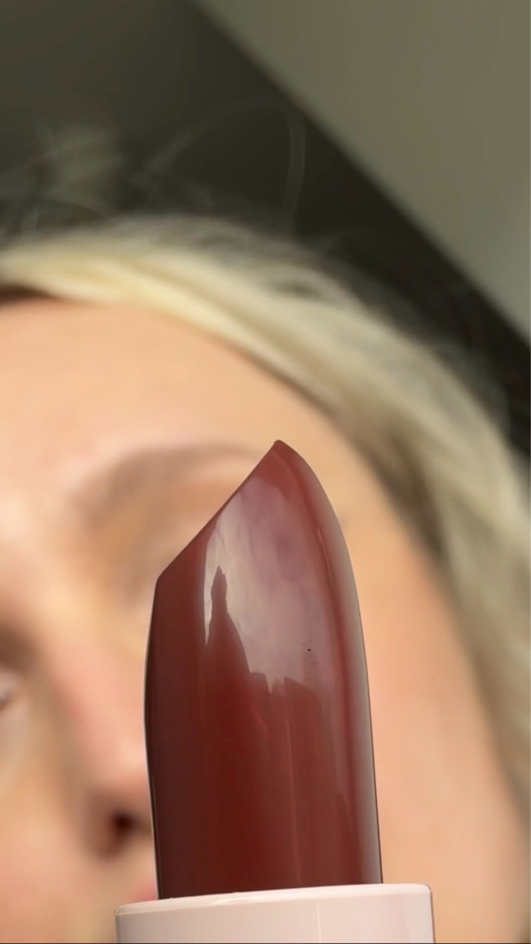 UGC Ad — Lipstick Demo